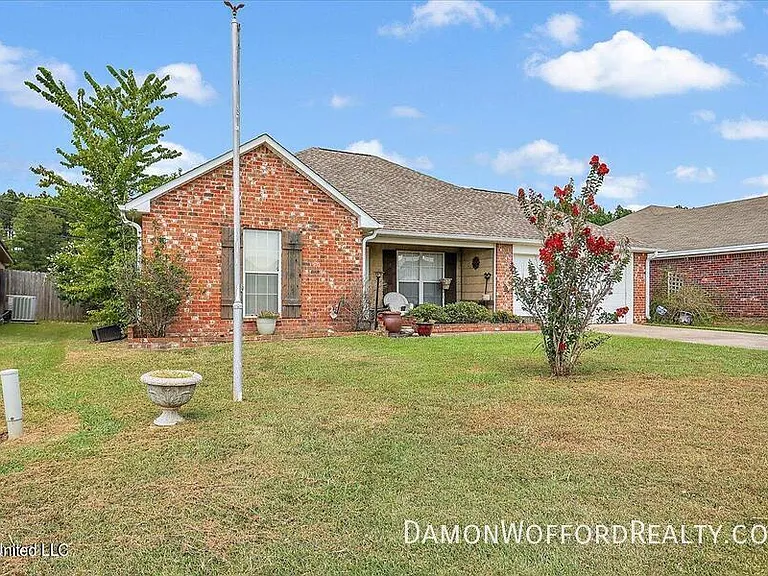 172 Cedar Spring Cir — Photo 3