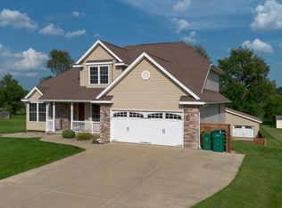 12912 Silver Spring Ln, Battle Creek, MI