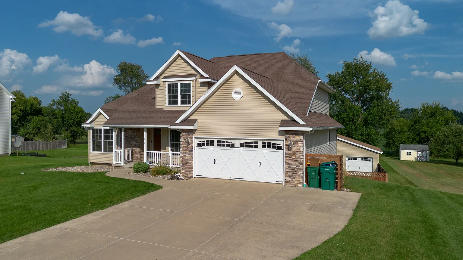 12912 Silver Spring Ln photo 1