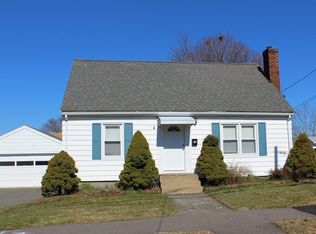 79 Starrett Rd, Lynn, MA 01905