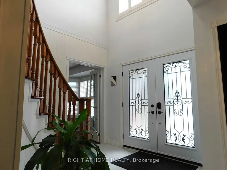 128 William Stephenson Dr — Photo 8