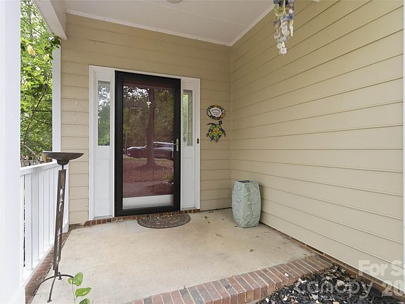 4th image of 3028 Pennridge Pl
