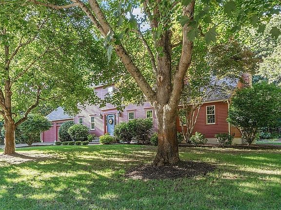 2nd image of 25 Evergreen Dr