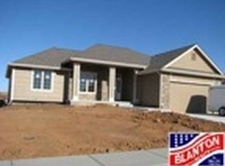 8777 Nellie Dr, Manhattan, KS 66502