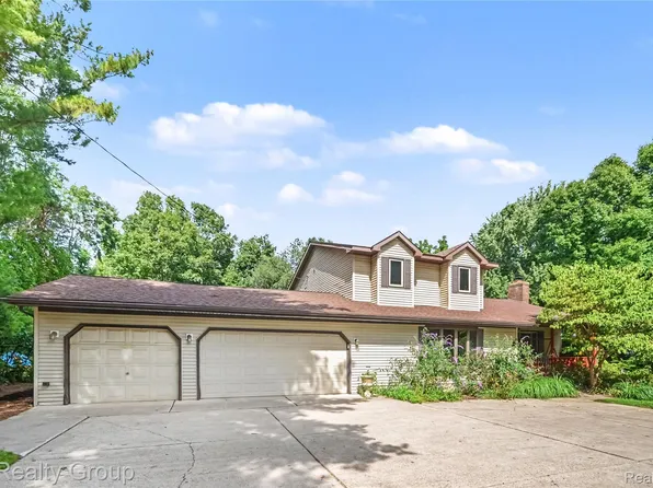 11471-31 Mile Rd, Washington, MI 48095