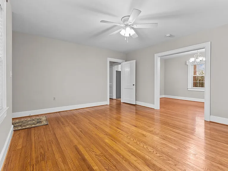 1005 S 8th St — Photo 5