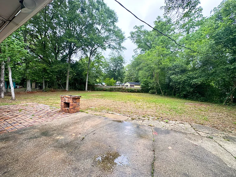 1104 Garland St — Photo 11