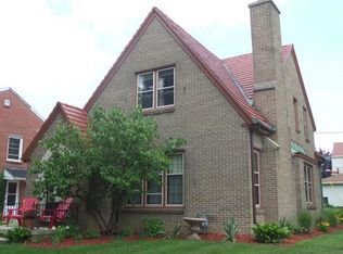 2750 N 71st St, Milwaukee, WI 53210