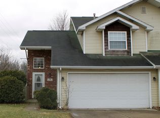 19 Lukes Ct, Hobart, IN 46342