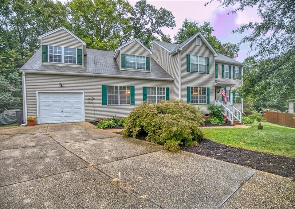 1st image of 4584 Village Park Dr E