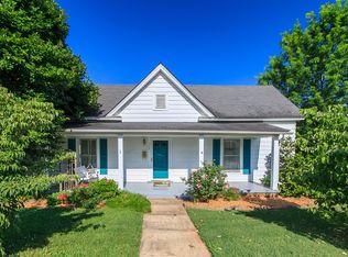 704 Washington St, Graham, NC 27253