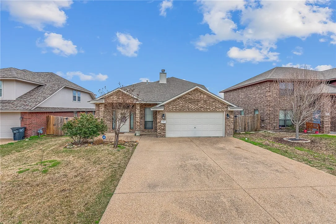 5 bed, 2651 sqft, $2,800 — Photo 1