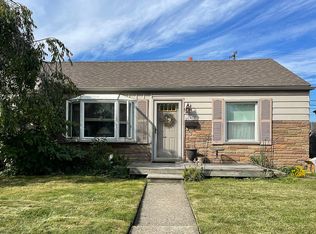 26235 Barnes St, Roseville, MI 48066