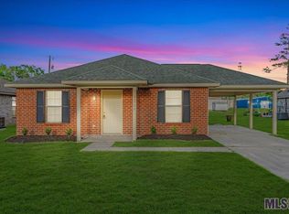 30762 Arlington Dr, Denham Springs, LA 70726