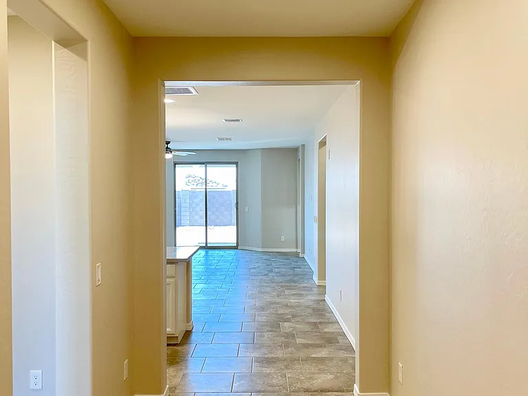 17427 W Andora St — Photo 4