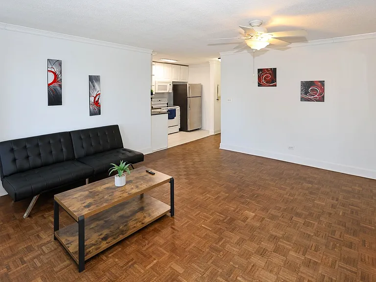 300 Peachtree St NE #23C — Photo 11
