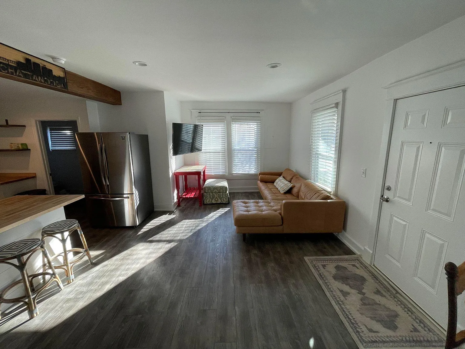 2 bed, 1000 sqft, $1,950 — Photo 3