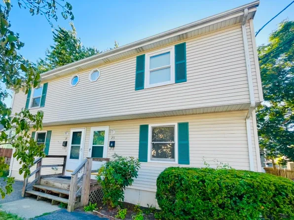 25 East St, Riverside, RI 02915