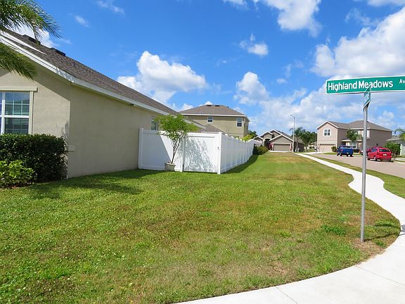 3rd image of 683 Highland Meadows Ave