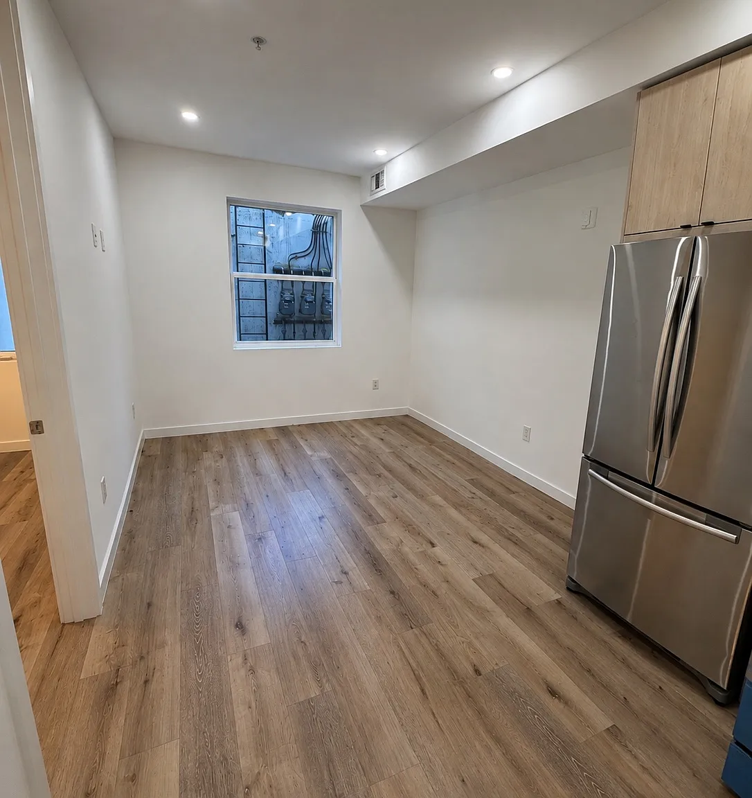 2 bed, 650 sqft, $1,750 — Photo 2