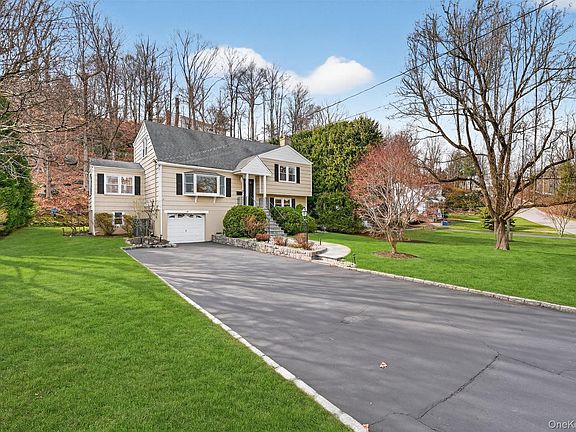 2nd image of 18 Clovebrook Road