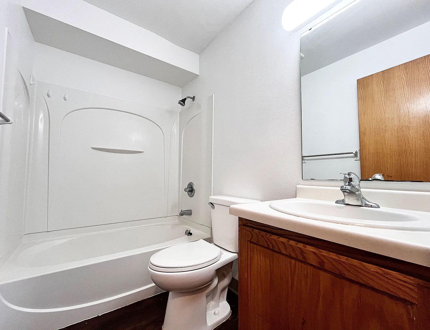 Viking Terrace Apartments — Photo 4