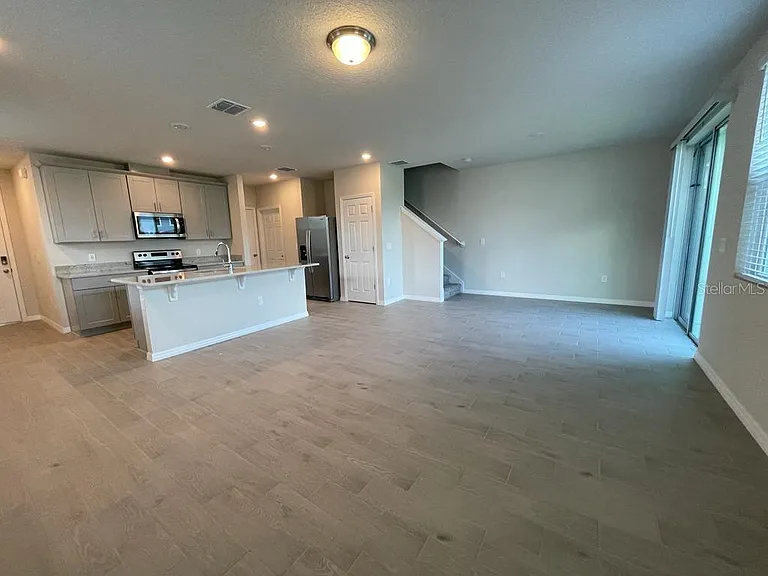 407 Legacy Loop — Photo 14