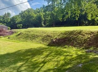 1384 Lakewood Dr, Charleston, WV 25312