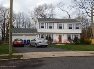 522 Pheasant Ln, Toms River, NJ