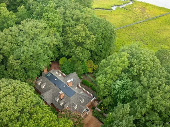 224 W Queens Dr, Williamsburg, VA 23185