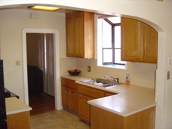 3rd image of 7215 Halliday Ave