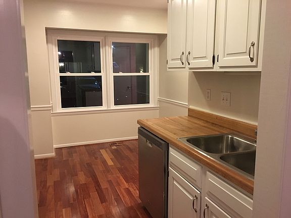 5th image of 32 Bromley Dr