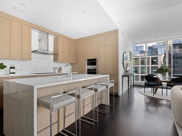 150 Seaport Blvd #20B, Boston, MA 02210