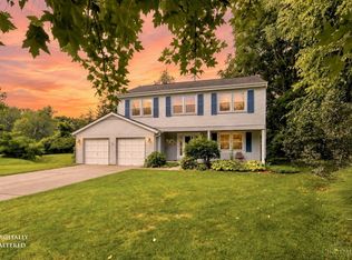 9233 Meadow Dr, Maineville, OH 45039