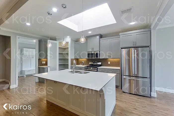 4 bed, 3.0 bath, 2164 sqft, $2,445 — Photo 4