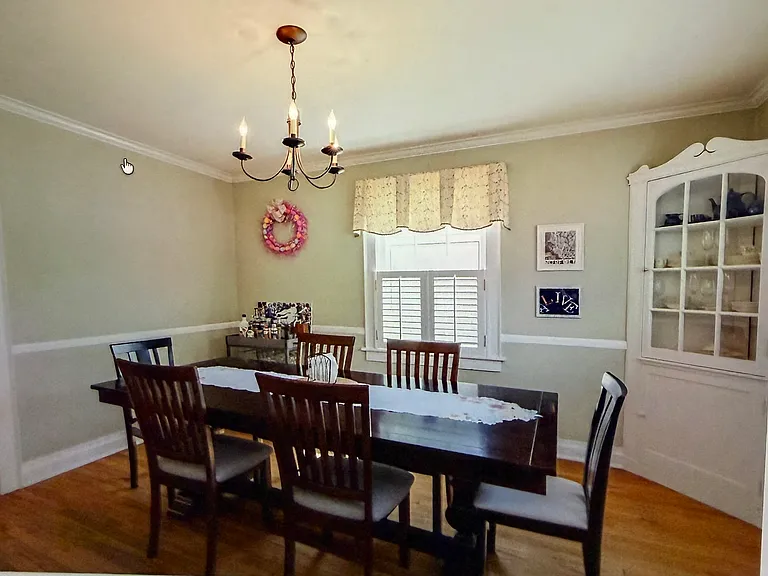 422 Sinclair St — Photo 7