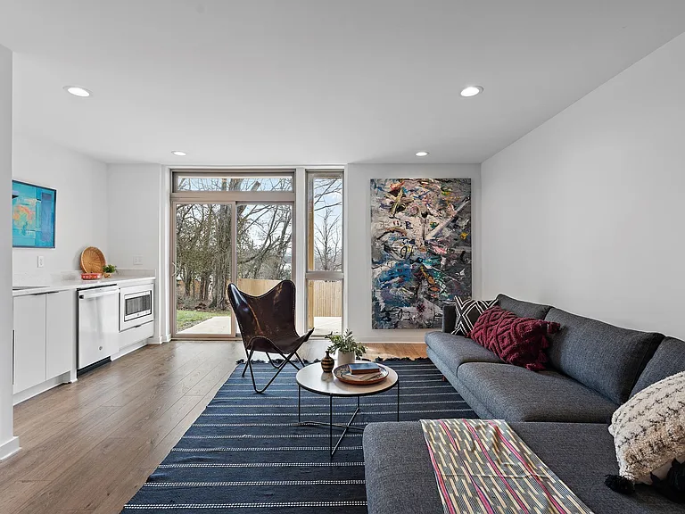 3079 Edwin Cir — Photo 26