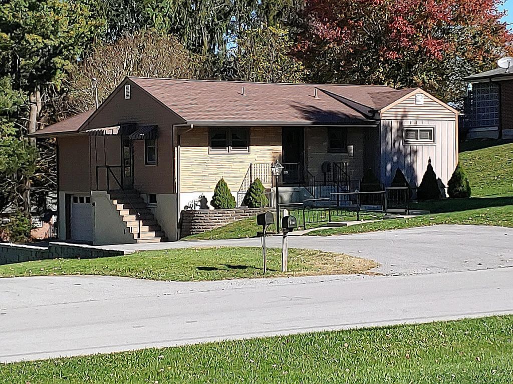 220 Fincastle Ln, Bluefield, VA 24605 Zillow