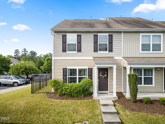 2nd image of 100 Stratford Lakes Dr Unit 361