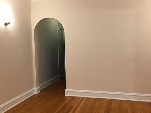 4th image of 1608 W Sunnyside Ave #3E