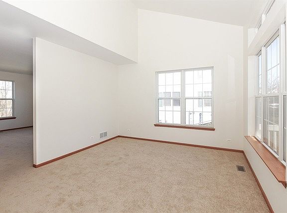5th image of 274 S Springside Dr