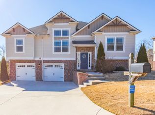 1068 Longo Dr, Soddy Daisy, TN 37379