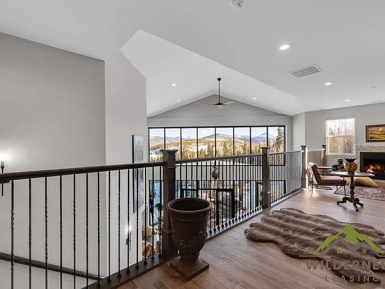 332 Lake View Dr — Photo 32
