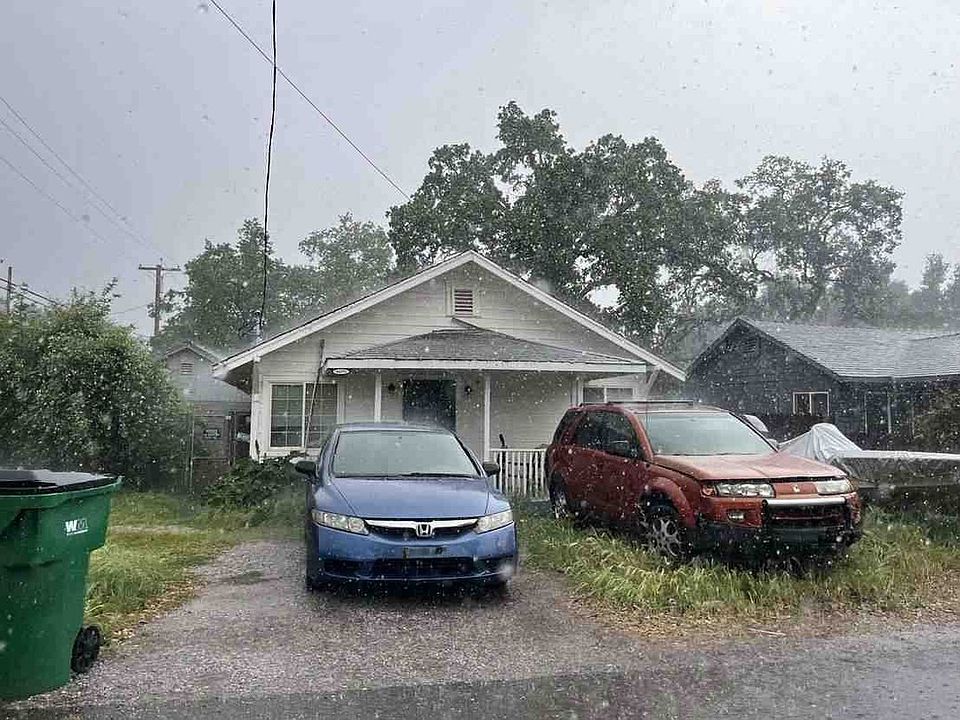 1st image of 4690 Meade St