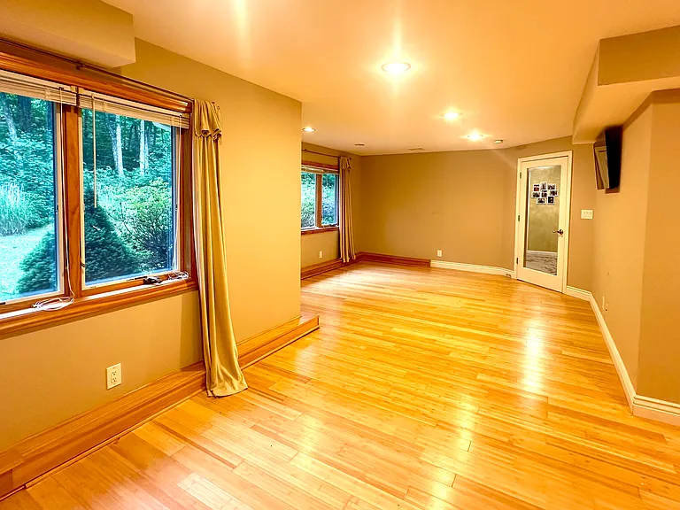 75 Ruby Rd — Photo 8