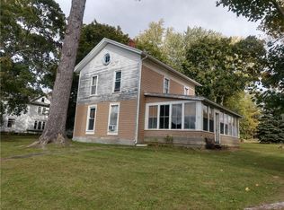 49 Park Rd W, Castile, NY 14427