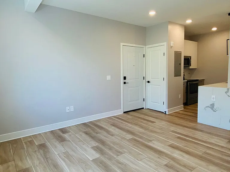 801 N 40th St — Photo 5