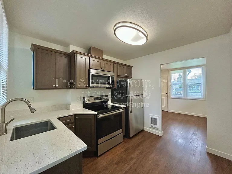 5821 SE Knapp St #4 — Photo 23