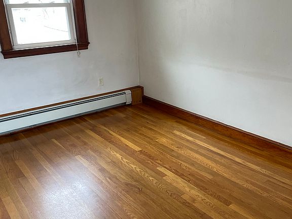 3rd image of 21 Bolivar St Floor 2