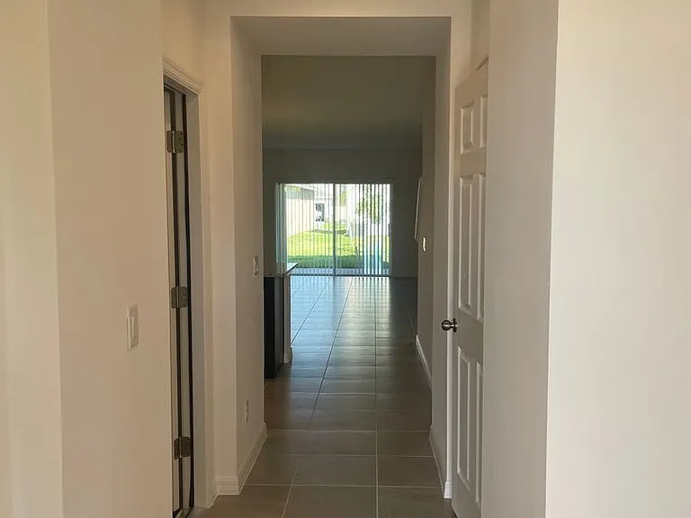 1120 Myrtle Hammock Ln — Photo 2
